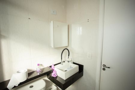 Apartamento à venda com 52m², 2 quartos e 2 vagas Apartamento à venda com 52m², 2 quartos e 2 vagasBanheiro