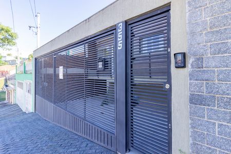 Casa para alugar com 113m², 3 quartos e 1 vaga Casa para alugar com 113m², 3 quartos e 1 vagaFachada