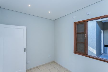Casa para alugar com 113m², 2 quartos e 1 vaga Casa para alugar com 113m², 2 quartos e 1 vagaQuarto
