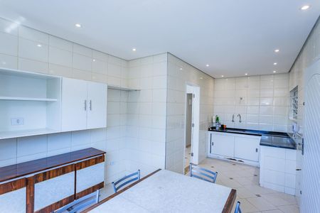 Casa para alugar com 113m², 2 quartos e 1 vaga Casa para alugar com 113m², 2 quartos e 1 vagaCopa e cozinha