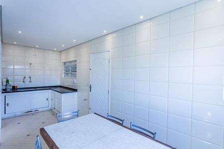 Casa para alugar com 113m², 2 quartos e 1 vaga Casa para alugar com 113m², 2 quartos e 1 vagaCopa e cozinha