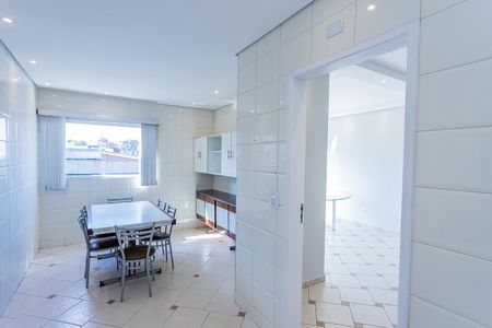 Casa para alugar com 113m², 2 quartos e 1 vaga Casa para alugar com 113m², 2 quartos e 1 vagaCopa e cozinha