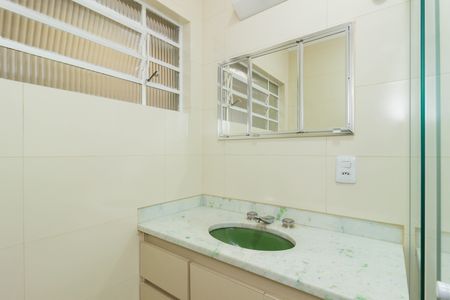 Casa para alugar com 113m², 3 quartos e 1 vaga Casa para alugar com 113m², 3 quartos e 1 vagaBanheiro social