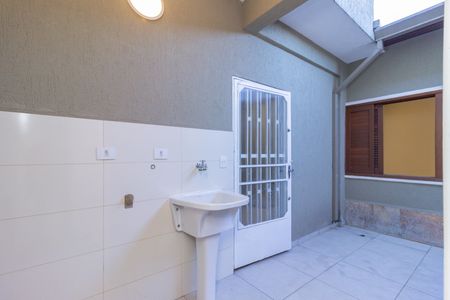 Casa para alugar com 113m², 3 quartos e 1 vaga Casa para alugar com 113m², 3 quartos e 1 vagaQuintal