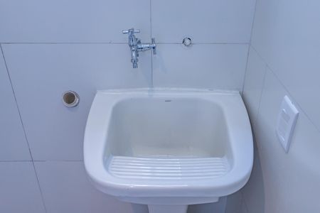 Casa para alugar com 51m², 2 quartos e 1 vaga Casa para alugar com 51m², 2 quartos e 1 vagaÁrea de Serviço