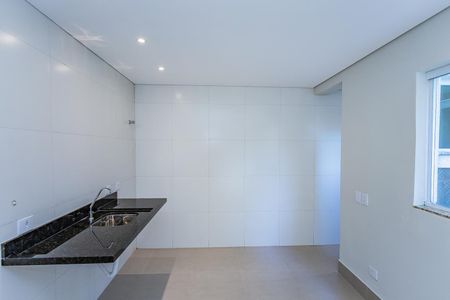 Casa para alugar com 51m², 2 quartos e 1 vaga Casa para alugar com 51m², 2 quartos e 1 vagaSala e cozinha