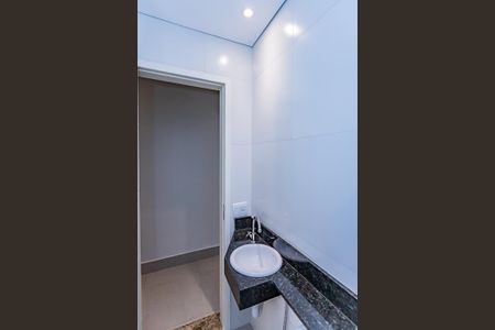 Casa para alugar com 51m², 2 quartos e 1 vaga Casa para alugar com 51m², 2 quartos e 1 vagaBanheiro de serviço