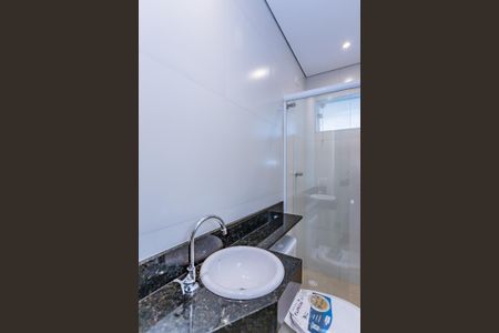 Casa para alugar com 51m², 2 quartos e 1 vaga Casa para alugar com 51m², 2 quartos e 1 vagaBanheiro de serviço