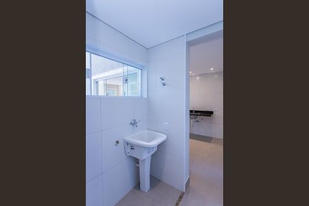 Casa para alugar com 51m², 2 quartos e 1 vaga Casa para alugar com 51m², 2 quartos e 1 vagaÁrea de Serviço