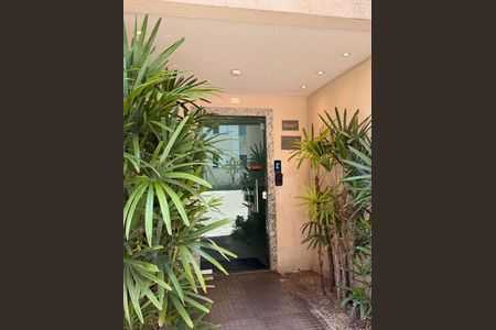 Apartamento à venda com 43m², 2 quartos e 1 vagaEntrada do bloco