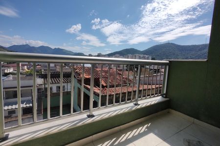 Apartamento à venda com 87m², 3 quartos e 1 vaga Apartamento à venda com 87m², 3 quartos e 1 vagaVaranda