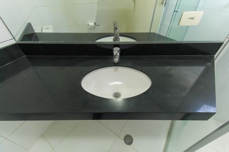 Casa à venda com 106m², 3 quartos e 2 vagasBanheiro da Suíte 1