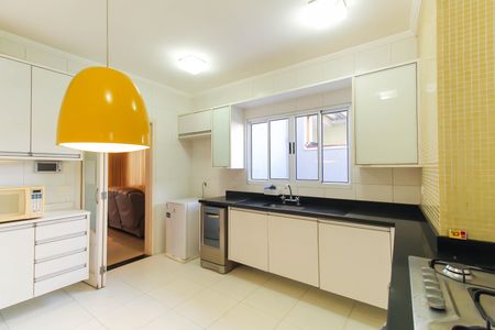 Casa à venda com 106m², 3 quartos e 2 vagasCozinha