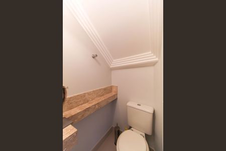 Casa à venda com 106m², 3 quartos e 2 vagasLavabo