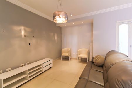 Casa à venda com 106m², 3 quartos e 2 vagasSala