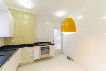 Casa à venda com 106m², 3 quartos e 2 vagasCozinha