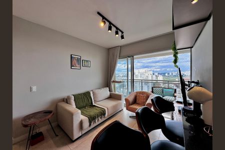 Apartamento para alugar com 72m², 2 quartos e 1 vagaSala