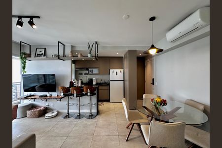 Apartamento para alugar com 72m², 2 quartos e 1 vagaSala