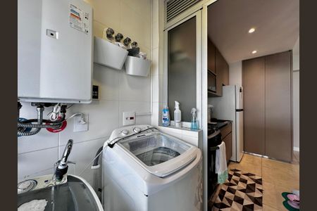 Apartamento para alugar com 72m², 2 quartos e 1 vagaÁrea de Serviço