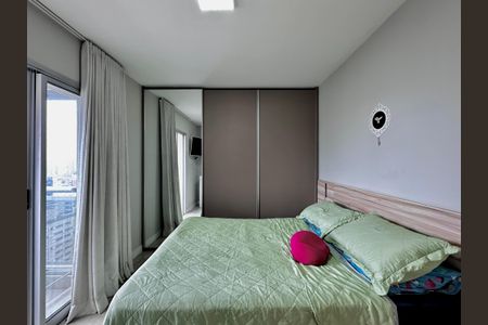 Apartamento para alugar com 72m², 2 quartos e 1 vagaSuíte