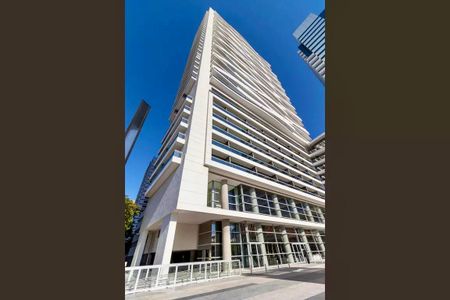 Apartamento para alugar com 72m², 2 quartos e 1 vagaFachada