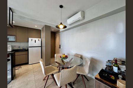 Apartamento para alugar com 72m², 2 quartos e 1 vagaSala