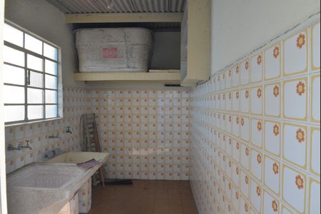 Casa à venda com 253m², 3 quartos e sem vagaÁrea de Serviço