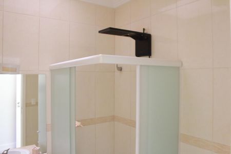 Casa à venda com 473m², 3 quartos e 8 vagasBanheiro da Suíte 2