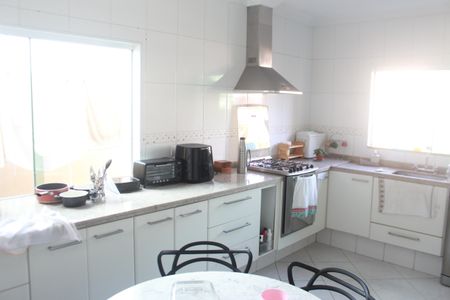 Casa à venda com 473m², 3 quartos e 8 vagasCozinha