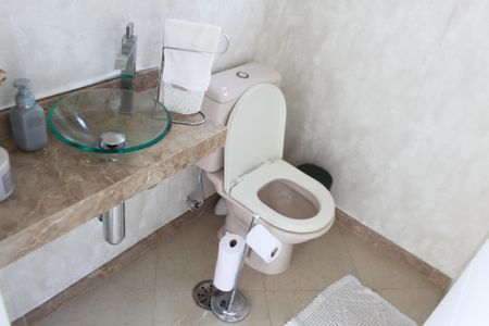 Casa à venda com 473m², 3 quartos e 8 vagasLavabo