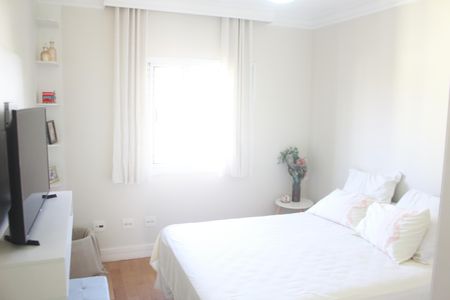 Casa à venda com 473m², 3 quartos e 8 vagasQuarto 2 - Suíte