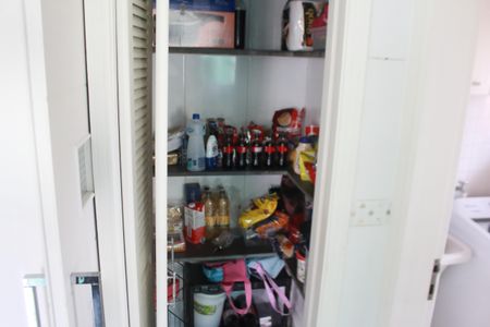 Casa à venda com 473m², 3 quartos e 8 vagasDispensa