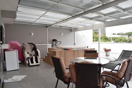 Casa para alugar com 300m², 4 quartos e 5 vagas Casa para alugar com 300m², 4 quartos e 5 vagasÁrea de Lazer com Jacuzzi