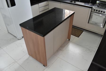 Casa para alugar com 300m², 4 quartos e 5 vagas Casa para alugar com 300m², 4 quartos e 5 vagasCozinha