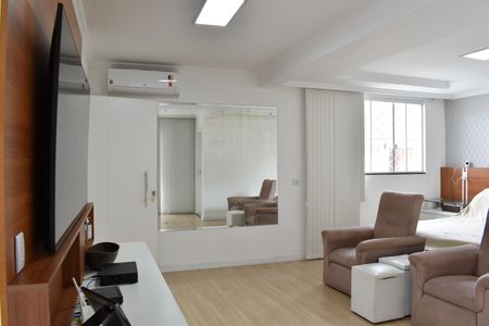 Casa para alugar com 300m², 4 quartos e 5 vagas Casa para alugar com 300m², 4 quartos e 5 vagasSuíte 1