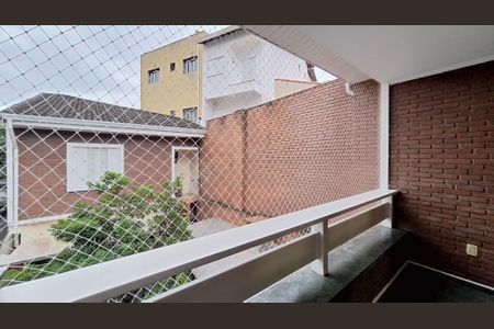 Casa à venda com 328m², 4 quartos e 6 vagas Casa à venda com 328m², 4 quartos e 6 vagasVaranda do Quarto