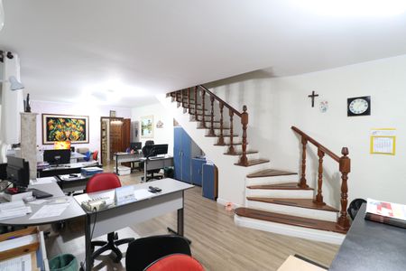 Casa à venda com 328m², 4 quartos e 6 vagasSala 2