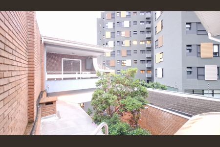 Casa à venda com 328m², 4 quartos e 6 vagas Casa à venda com 328m², 4 quartos e 6 vagasEdícula