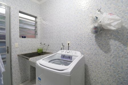 Casa à venda com 328m², 4 quartos e 6 vagasÁrea de Serviço