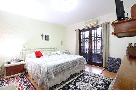 Casa à venda com 328m², 4 quartos e 6 vagasQuarto