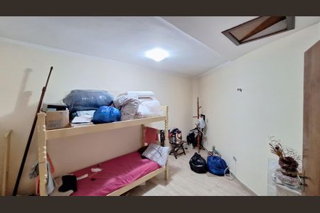 Casa à venda com 328m², 4 quartos e 6 vagas Casa à venda com 328m², 4 quartos e 6 vagasEdícula