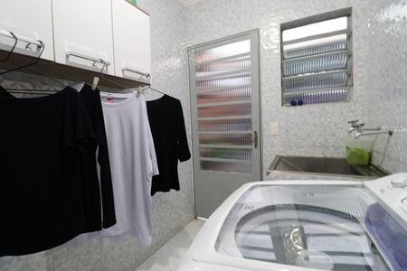 Casa à venda com 328m², 4 quartos e 6 vagasÁrea de Serviço