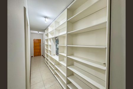 Apartamento à venda com 122m², 3 quartos e 1 vaga Apartamento à venda com 122m², 3 quartos e 1 vagaCorredor