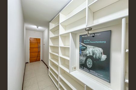 Apartamento à venda com 122m², 3 quartos e 1 vaga Apartamento à venda com 122m², 3 quartos e 1 vagaCorredor