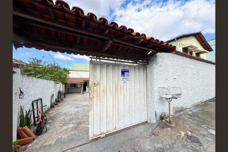 Casa à venda com 370m², 4 quartos e 9 vagasFachada