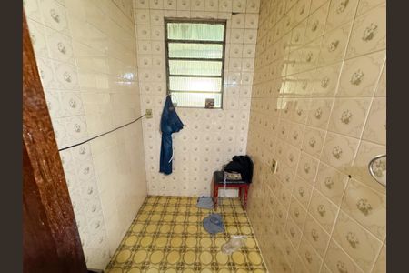 Casa à venda com 370m², 4 quartos e 9 vagasBanheiro Social