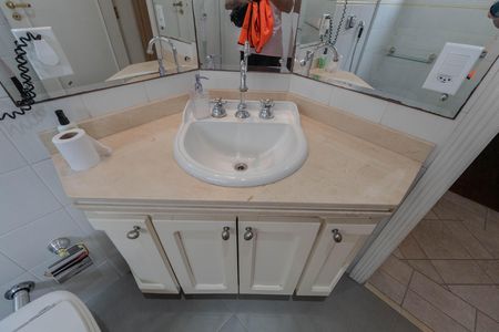 Apartamento à venda com 150m², 4 quartos e 1 vaga Apartamento à venda com 150m², 4 quartos e 1 vagaBanheiro Social