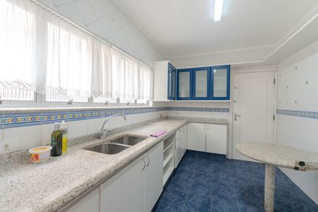 Apartamento à venda com 150m², 4 quartos e 1 vaga Apartamento à venda com 150m², 4 quartos e 1 vagaCozinha