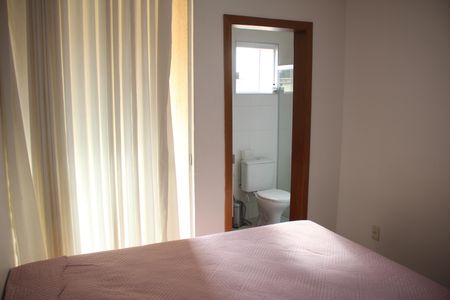 Casa à venda com 110m², 3 quartos e 2 vagasSuíte