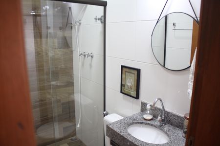 Casa à venda com 110m², 3 quartos e 2 vagasBanheiro Social